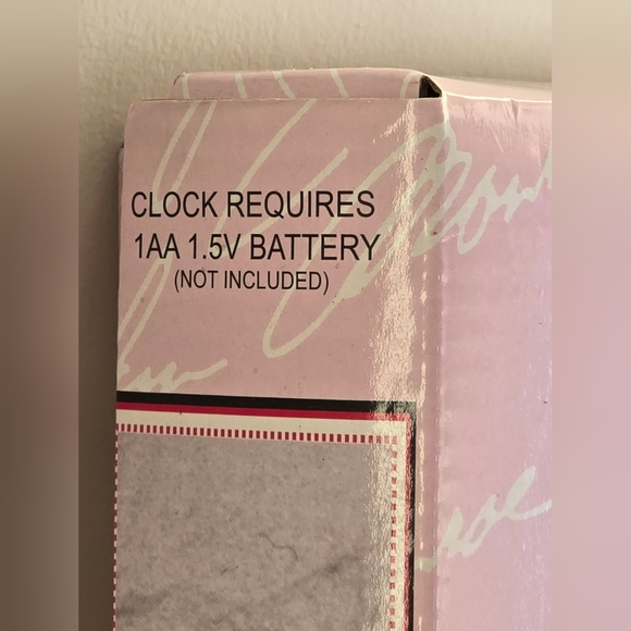 Marilyn Monroe Glass Clock by Bernard of Hollywood 13.75" New in Box 2010 - Picture 3 of 6